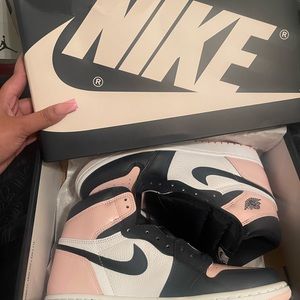 Air Jordan 1 Retro High OG size 8